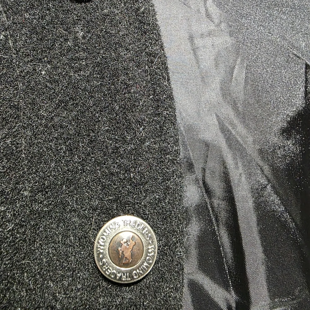 Men's Black Wyoming Traders Vest - Picture 4 of 6
